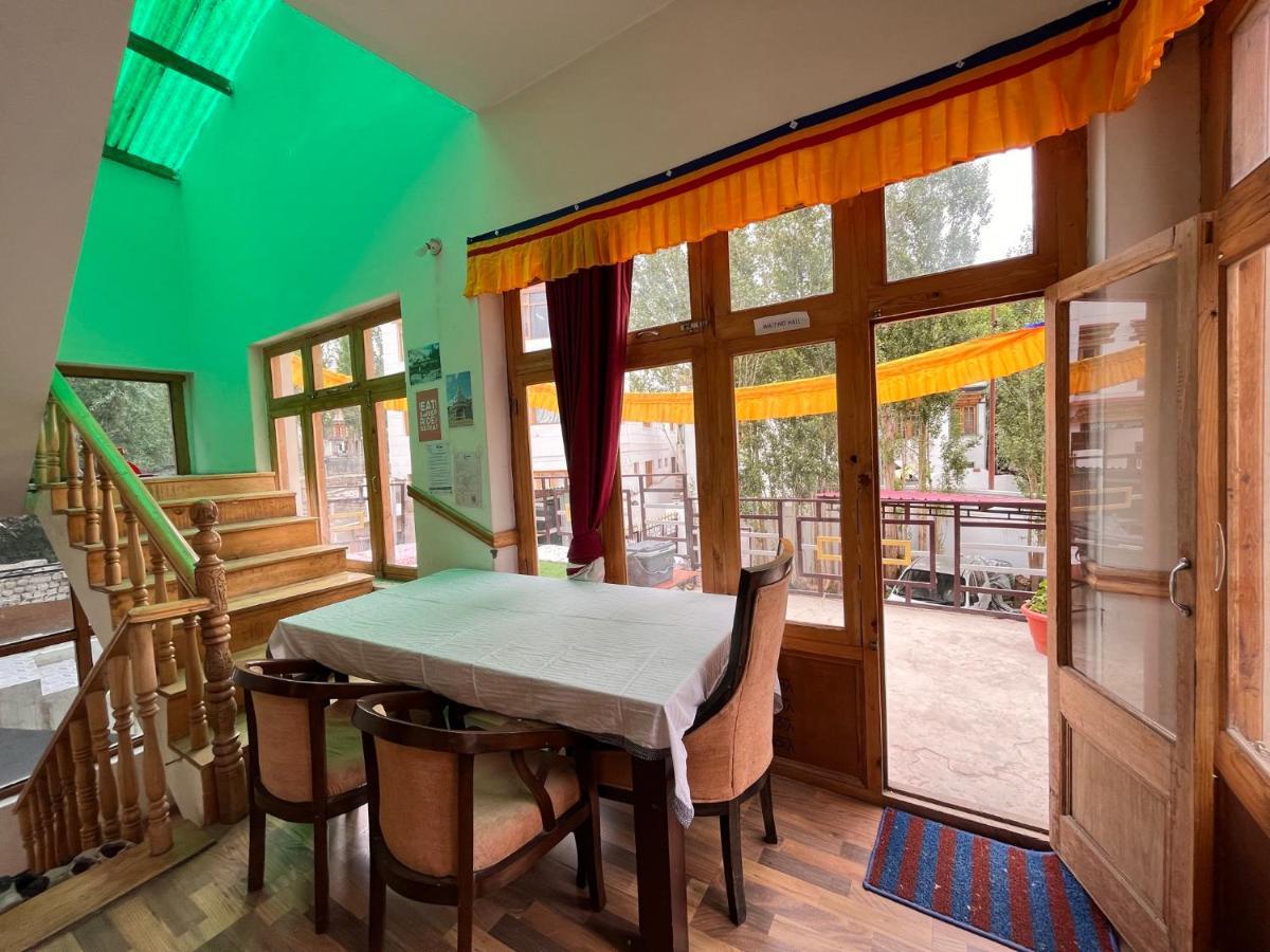 Safarnama Homestay Лех Экстерьер фото